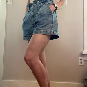 Levi’s Jean shorts size 28